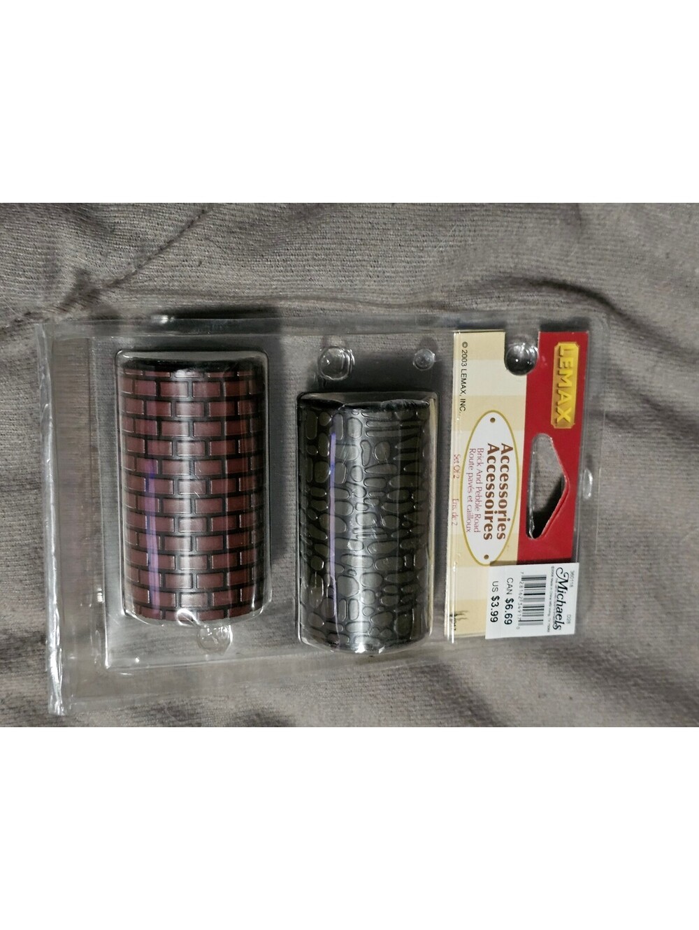 Le-MAX Handlebar Grips with Brick and Crocodile Pattern